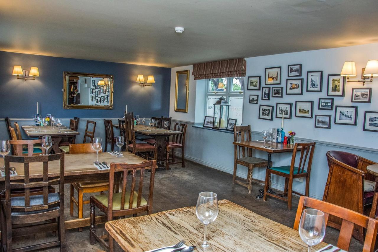 וורמינסטר The George Inn מראה חיצוני תמונה